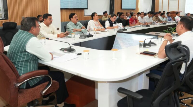 मुख्य सचिव आनन्द बर्द्धन ने कुम्भ मेला – 2027 की तैयारियों को लेकर ली बैठक