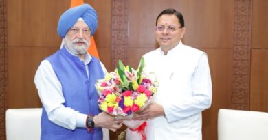 मुख्यमंत्री धामी ने केंद्रीय पेट्रोलियम एवं प्राकृतिक गैस मंत्री हरदीप सिंह पुरी से की मुलाकात