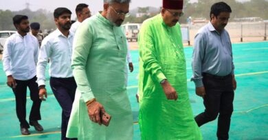 कैबिनेट मंत्री सतपाल महाराज ने ऋषिकुल ग्राउंड स्थित पंजीकरण केंद्र का किया निरीक्षण