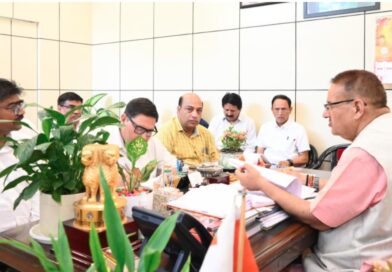 कैबिनेट मंत्री गणेश जोशी ने सिंचाई विभाग के अधिकारियों के साथ की बैठक