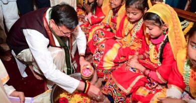 सीएम धामी ने श्री पीठम स्थापना महोत्सव में 1100 कन्याओं का पूजन व माँ राजेश्वरी का किया अभिषेक