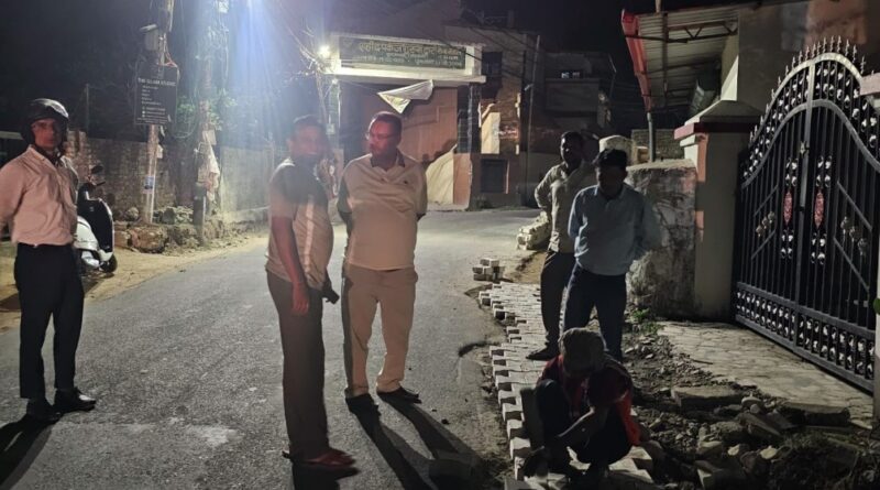 कैबिनेट मंत्री गणेश जोशी ने अनारवाला-मालसी मोटर मार्ग के निर्माण कार्यों का किया स्थलीय निरीक्षण