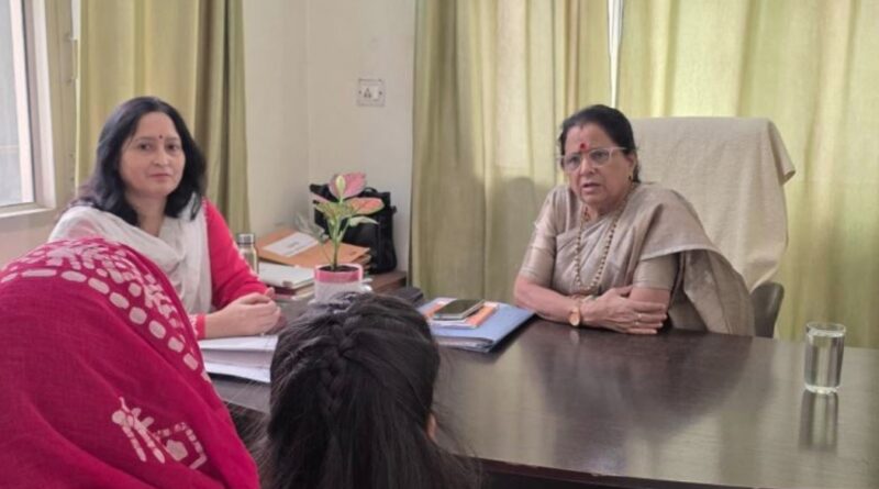 महिला आयोग की अध्यक्ष कुसुम कण्डवाल ने सखी वन स्टॉप सेंटर का किया औचक निरीक्षण