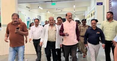 स्वास्थ्य मंत्री सुबोध उनियाल ने डॉक्टर सुशीला तिवारी अस्पताल का किया औचक निरीक्षण
