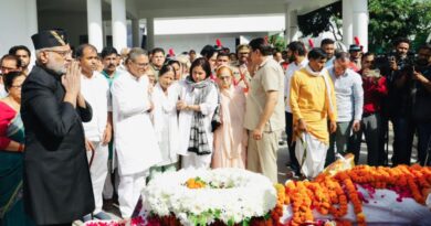 पूर्व सीएम खंडूड़ी के निधन पर उपराष्ट्रपति ने जताया शोक, आवास पर पहुंच कर दी भावभीनी श्रद्धांजलि